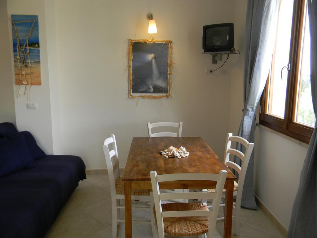 Appartement Casa Di Livia à SantʼAnna Arresi Extérieur photo